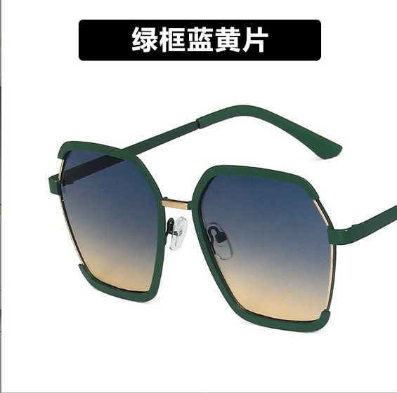 Солнцезащитные очки SG 2213